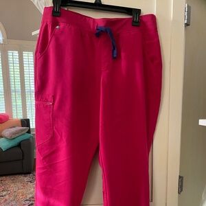Figs Zamora joggers in petite large pink